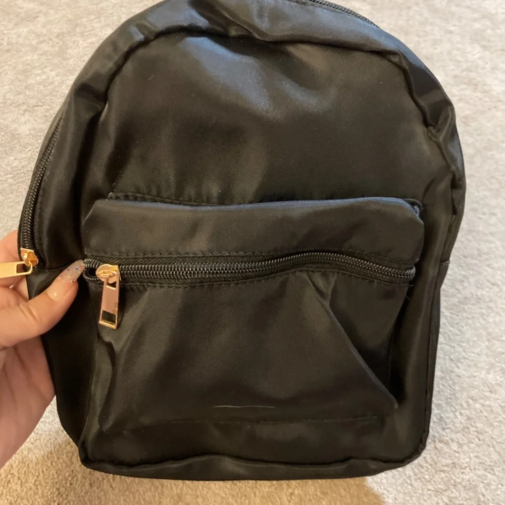 Mini backpack - Picture 2 of 2